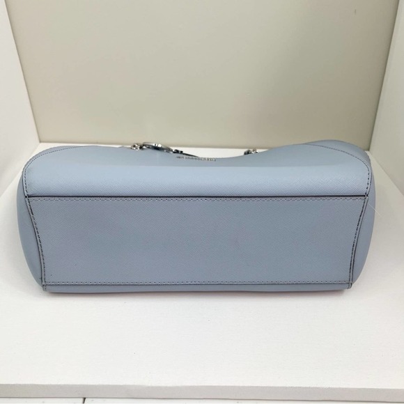 Michael Kors Jet Set Large
Saffiano Leather Shoulder Tote
Bag Light Blue color - Picture 9 of 9